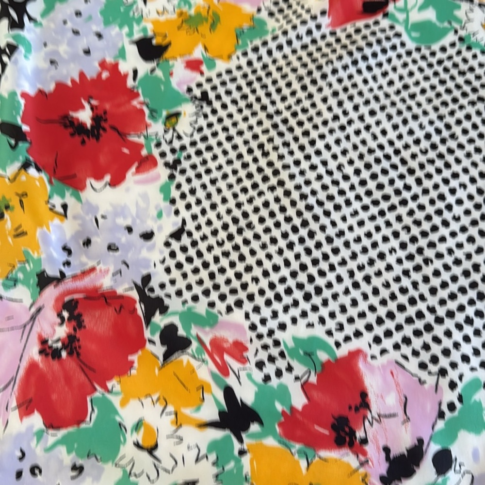 Vintage Avon Polyester Scarf, created in Italy - 30 x 31 in. - Picture 3 of 4